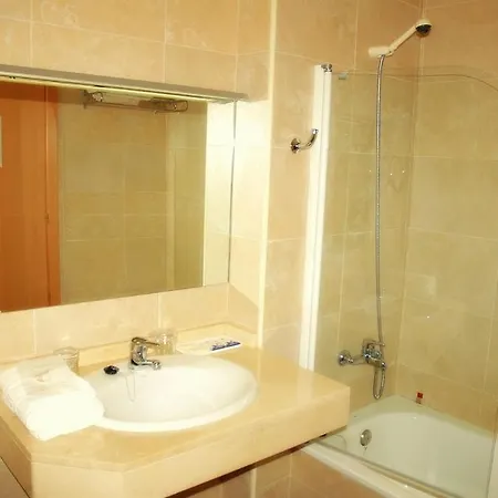Salat Hotel 3*